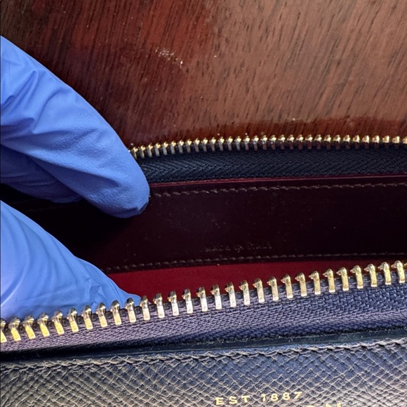 Smythson Dark Navy Travel Zip Wallet - Picture 6 of 6